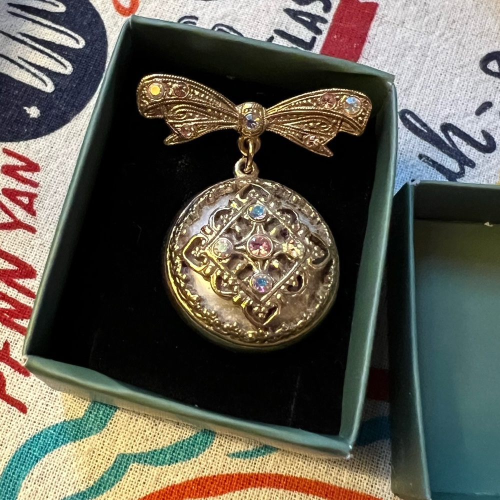 1928 Vintage Brooch